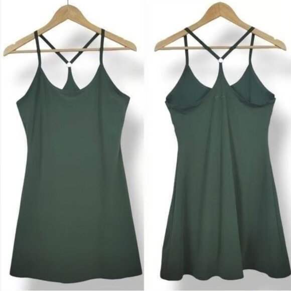 Outdoor Voices - The Exercise Dress with Shorts 299874 | Size Large | Evergreen - Picture 4 of 15
